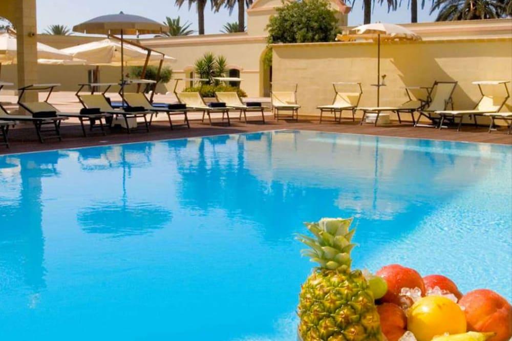 Mahara Hotel&Wellness Mazara del Vallo Bagian luar foto